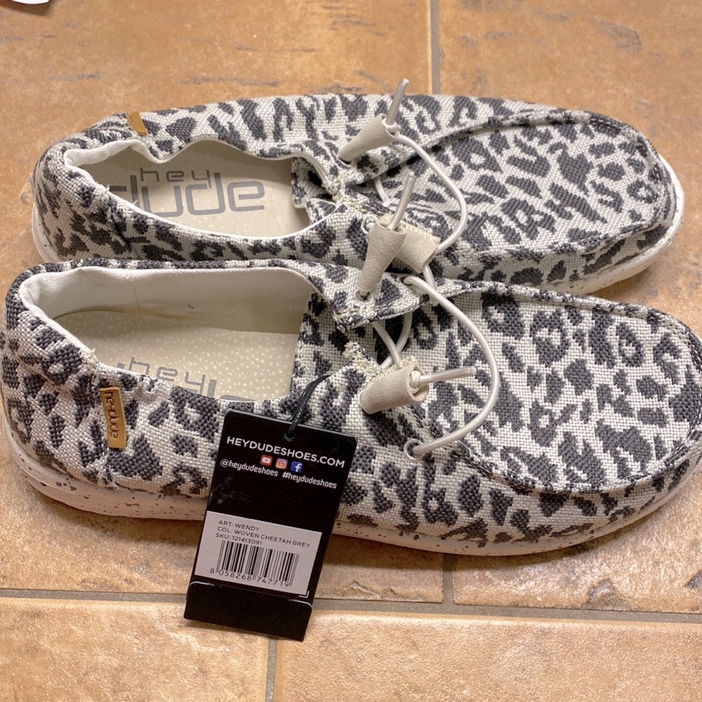 Womens Hey Dude size 9 BRAND NEW